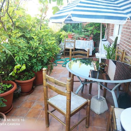 Habitacion Mv Madrid Bagian luar foto