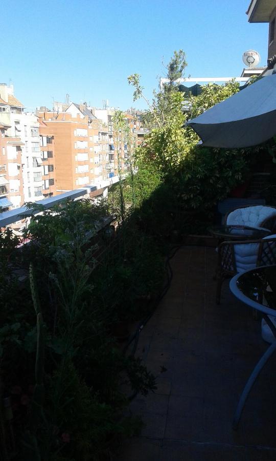 Habitacion Mv Madrid Bagian luar foto