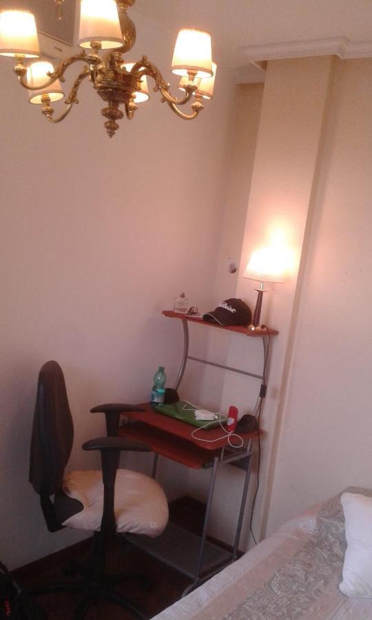 Habitacion Mv Madrid Bagian luar foto