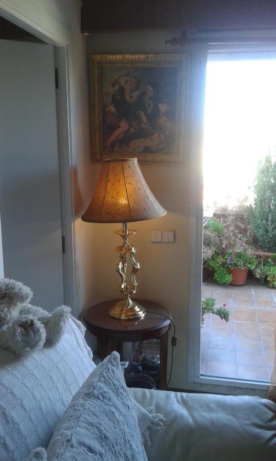 Habitacion Mv Madrid Bagian luar foto