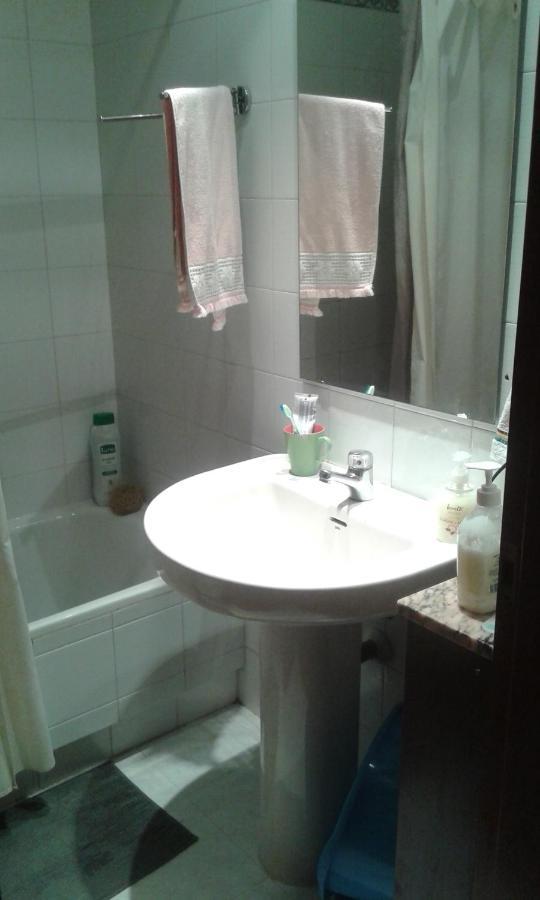 Habitacion Mv Madrid Bagian luar foto