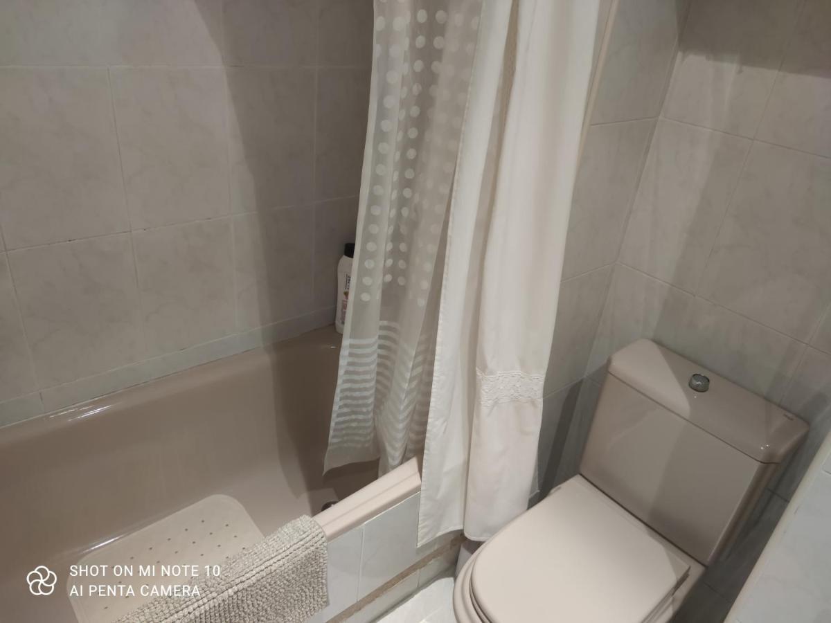 Habitacion Mv Madrid Bagian luar foto