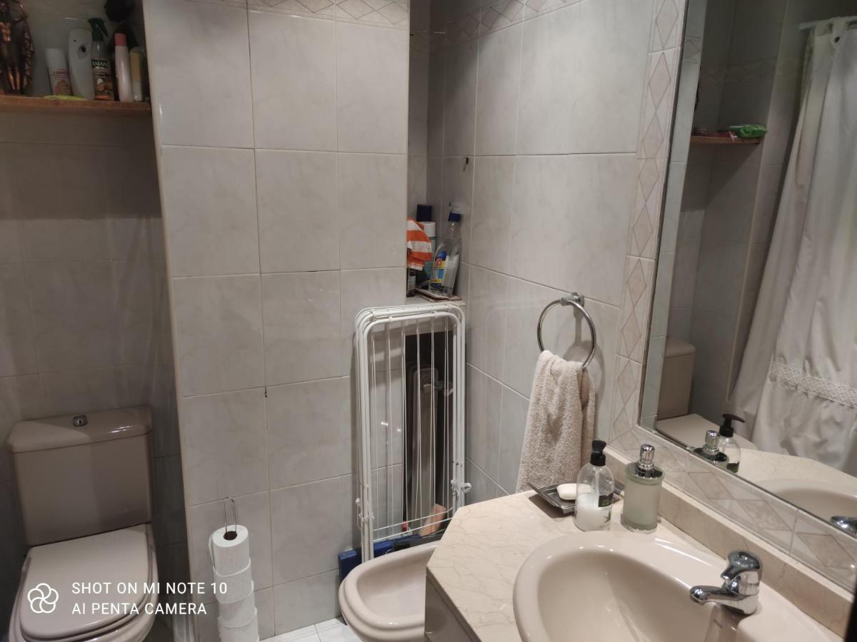 Habitacion Mv Madrid Bagian luar foto