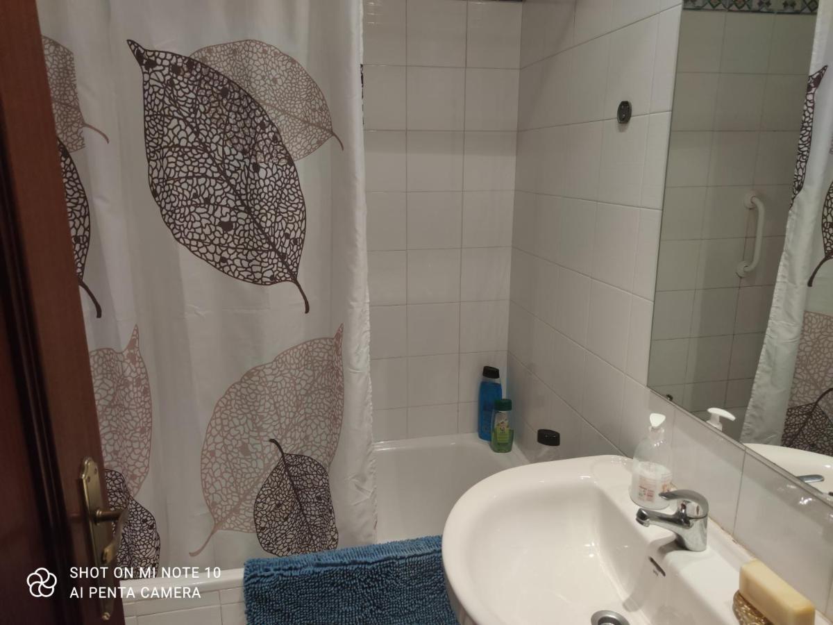 Habitacion Mv Madrid Bagian luar foto