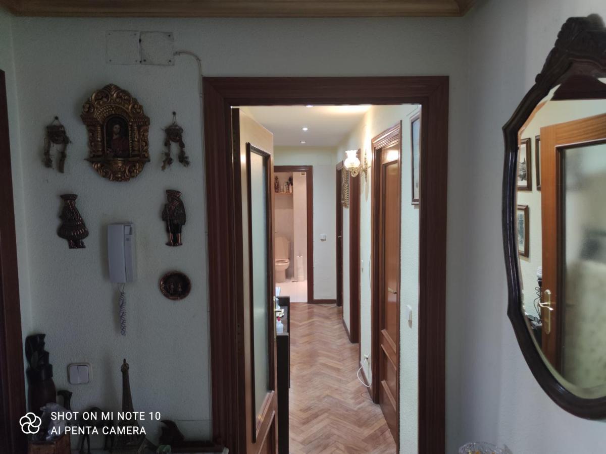 Habitacion Mv Madrid Bagian luar foto